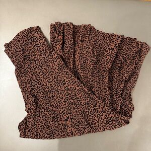 3/$10 🛒🛍️ Blue Rain Animal Print Wide Leg Pants - Size Small
